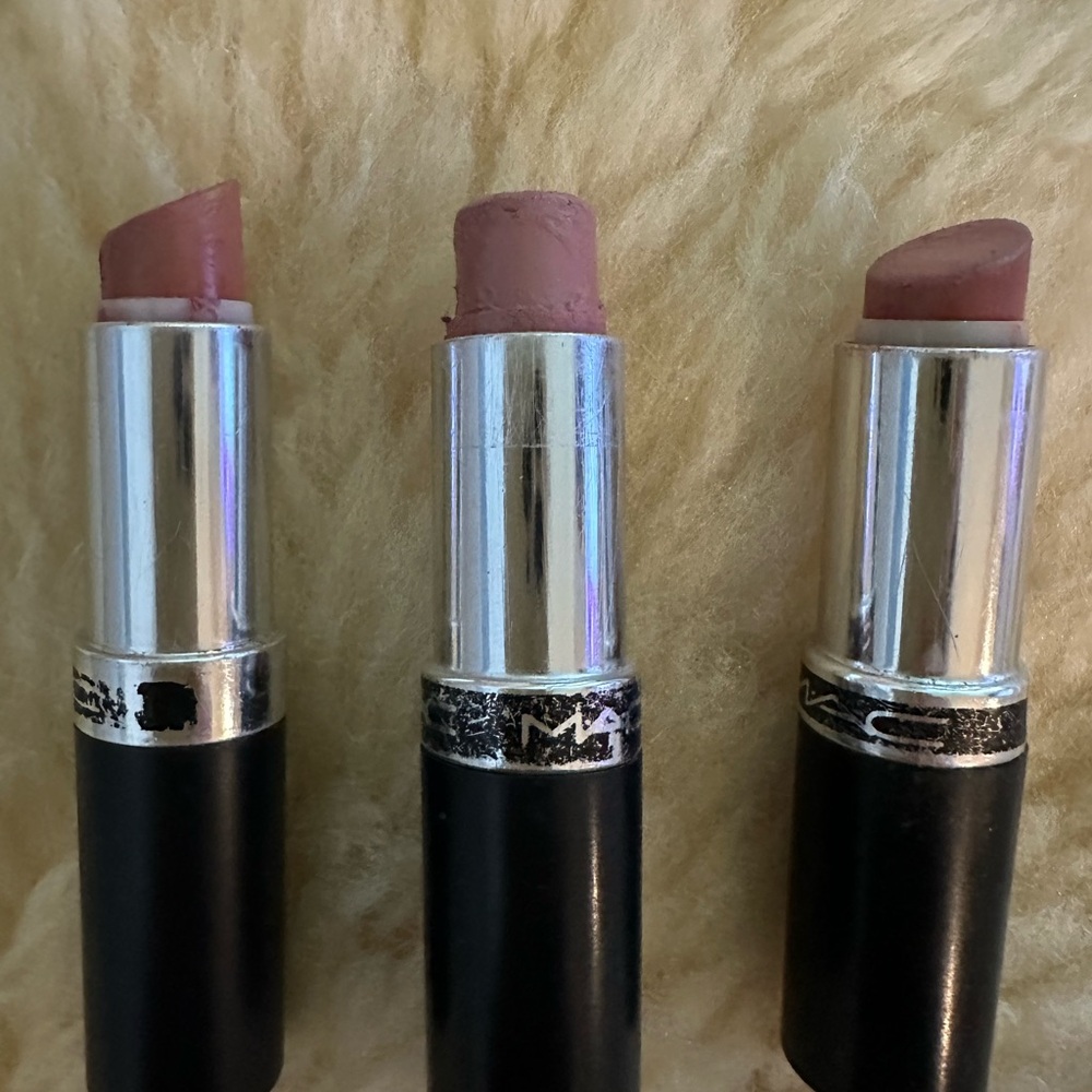 MAC Cosmetics vintage Lipsticks - Picture 2 of 6